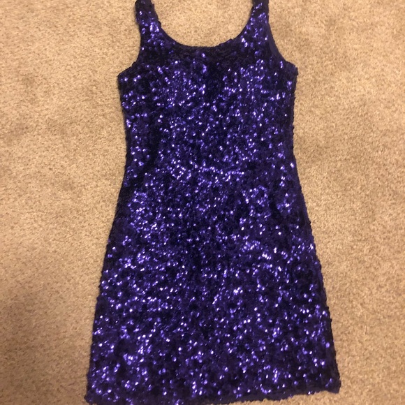 Purple sequins dress - Picture 1 of 2